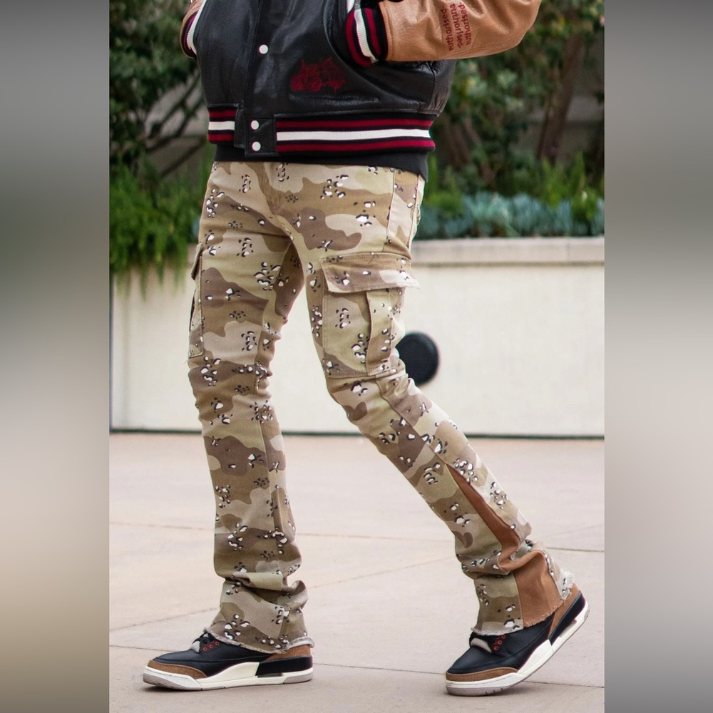 KDNK Brand NWT Hunter’s Flare Pants